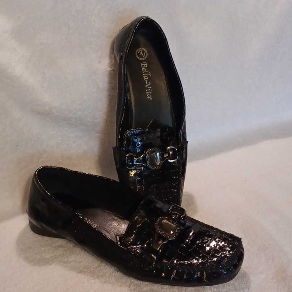 Bella-Vita black leather flats size 8.5 N